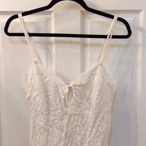 Gorgeous little lace slip dress white size large